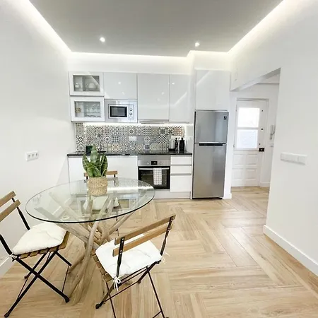 Apartment Sweet *